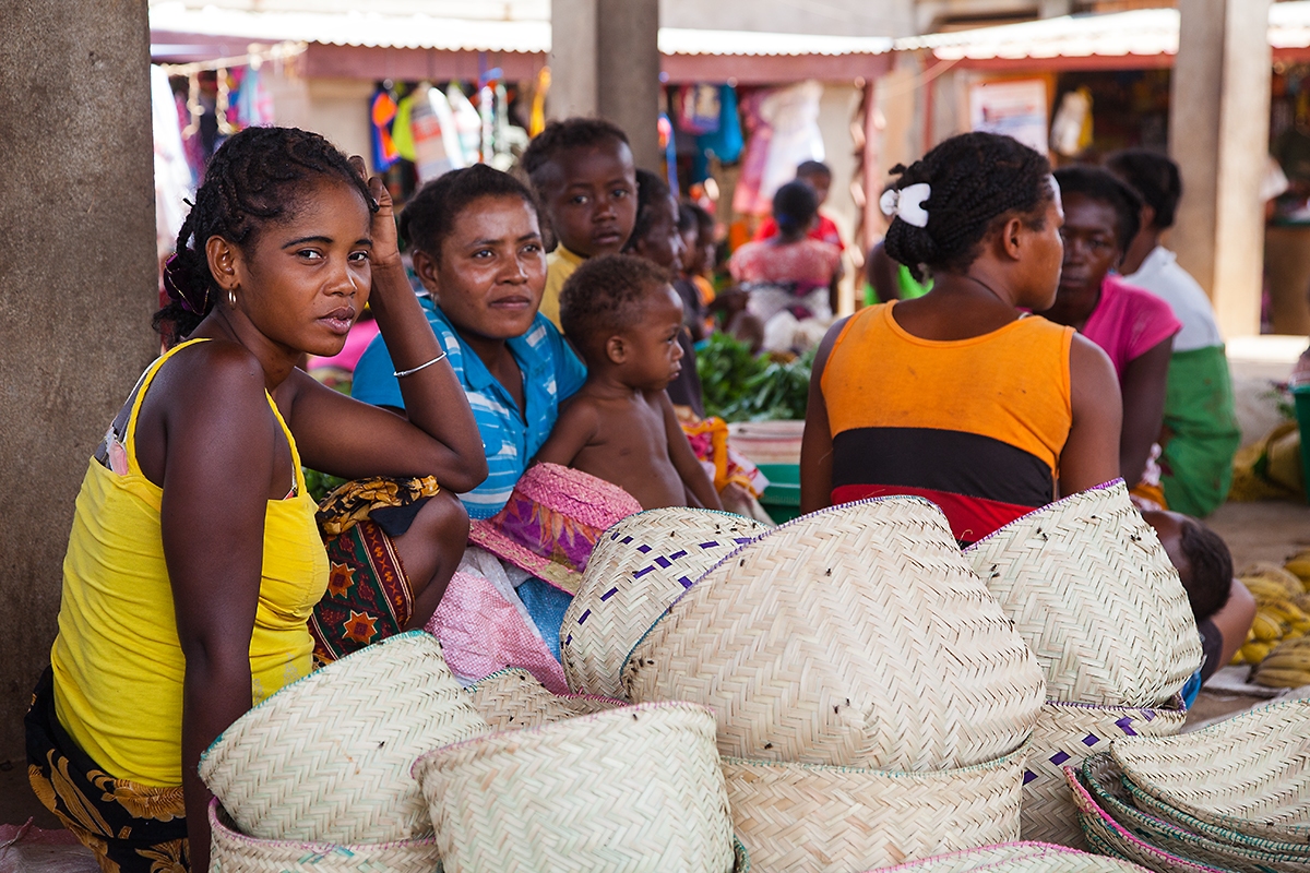 Na trhu - vesnice na Tsiribihině